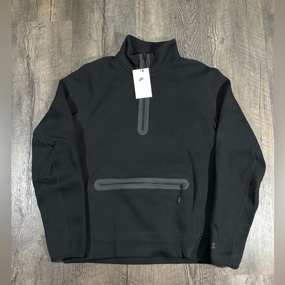 NEW | NIKE Sportswear Tech Fleece 1/2 Zip Mens Sweatshirt - Picture 4 of 6